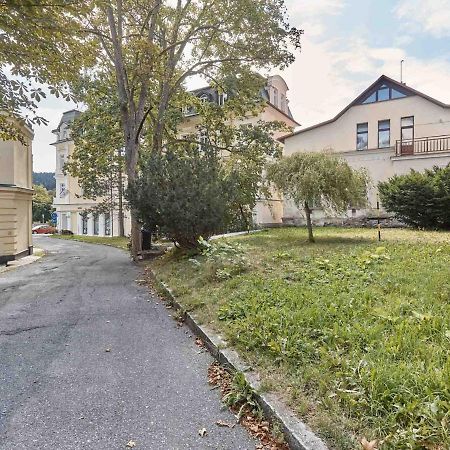 Apartman Villa Eiche マリアーンスケー・ラーズニェ エクステリア 写真